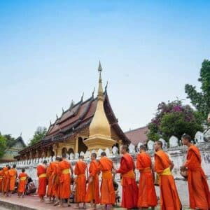 laos-luang-prabang-rituel-du-tak-bat-ld laos-luang-prabang-rituel-du-tak-bat-ld