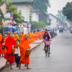 luang-prabang-tak-bat luang-prabang-tak-bat