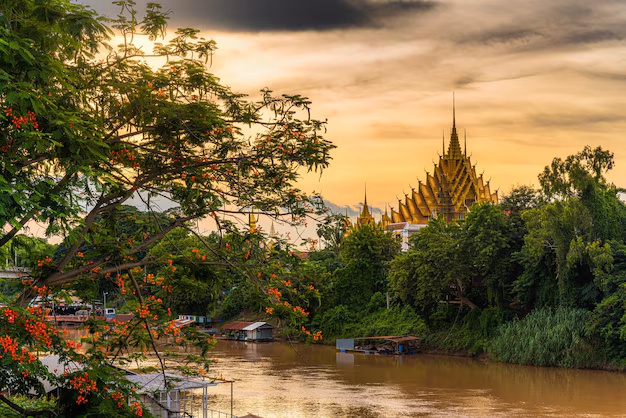 natural-evening-raft-village-temple-thai-languagewat-chan-west-is-buddhist-temple-thai-languagewat-it-is-major-tourist-attraction-phitsanulok_29332-5762