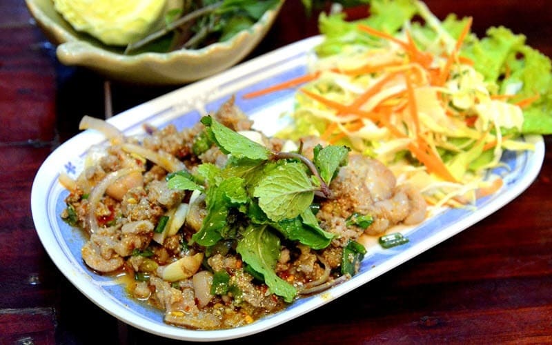 4. Taste Lao local specialties larb-laos